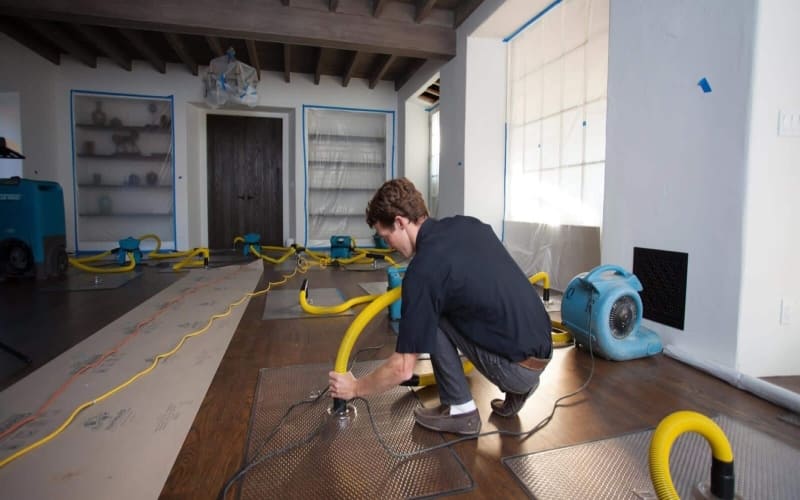 Reliable Water Damage Restoration Services in Clearwater, FL – Fast, Professional & Available 24/7
